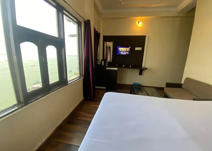 Hotel Sita Place On Heritage Ghats Of Benaras